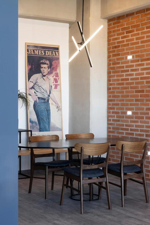 Loft In The Heart Of Americana, Have An Artsy Stay Γκουανταλαχάρα Εξωτερικό φωτογραφία