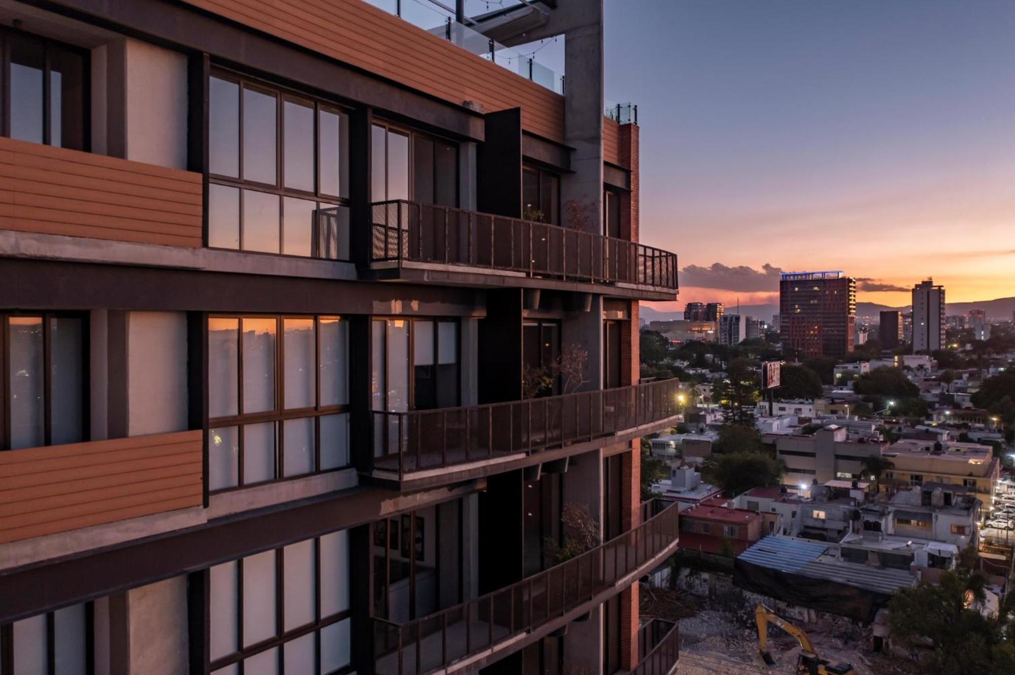 Loft In The Heart Of Americana, Have An Artsy Stay Γκουανταλαχάρα Εξωτερικό φωτογραφία